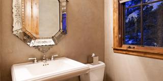 32 Prospector Road Gallery 32