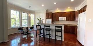 102 LOUNSBURY Place Gallery 5