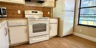 201 Lake Pointe Dr Gallery 14