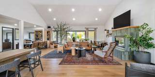 The Hewing Gallery 14