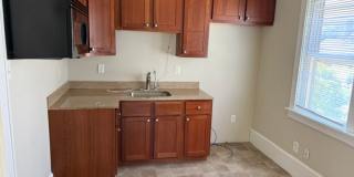 Large 3 Bedroom 1 bath, 2 car garage West Allis home Gallery 3