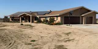 5 Bd 4.5 Ba Country Home Gallery 1