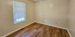 Knoxville 37921 - 3 bedroom, 2 bath Duplex - Contact Ryan Fogarty 865-333-4840 Gallery 6