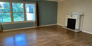4 Bedroom, 2 Bathroom Home near Louisiana & Osuna Gallery 4