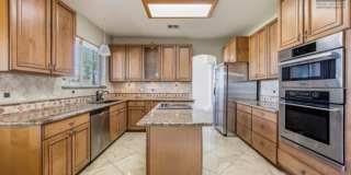 6288 West Rose Garden Lane Gallery 1