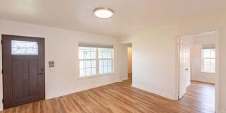 Charming 2-Bedroom, 1-Bathroom Retreat in North Austin!!! Gallery 8
