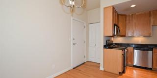 5528 Waterman Boulevard Gallery 11