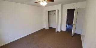 1536 W 40th Street Gallery 26