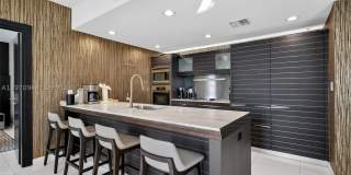 200 Biscayne Boulevard Way Gallery 5