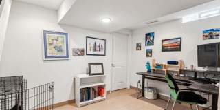 1930 WHARTON Street Gallery 22