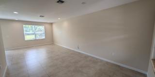 Spacious Townhome in Desirable Vizcaya Falls 3-bedroom, 2.5-bath townhome Gallery 5