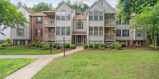 well-kept 2-bedroom, 2-bath condo Gallery 1