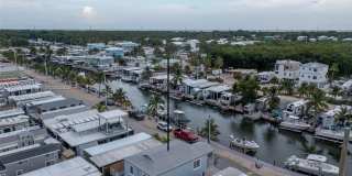 325 Calusa St Gallery 31