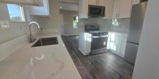 2661 Commercial Street Gallery 2