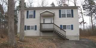 4 Bedroom/2 Bath Single Family Home Gallery 1
