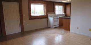 Charming Bungalow Guest House with utilities in Central Tucson Gallery 9