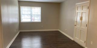 Perfect Midtown Location Gallery 14