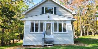 Spacious Bedford Home with Comfortable Living Areas Gallery 1