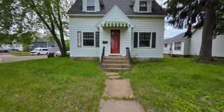 $1,200 |3Bd 1.5+Ba| 1002 5th Ave | Available 6/1/27! $1,200 |3Bd 1.5+Ba| 1002 5th Ave | Available 6/1/27! Gallery 1