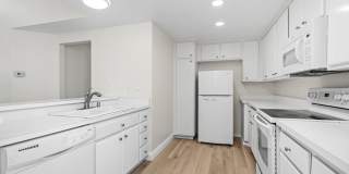 Prime Irvine Living: Bright End Unit Steps from Pool & Parks Gallery 16