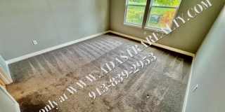 Beautiful Like New 4 Bed 4 Bath Home in Overland Park-Available in MAY!! Gallery 14