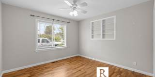 3 Bedroom / 2 Bath - Ranch Style Home West Medford / Huge Back Yard! Gallery 13