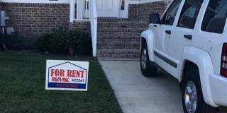 3 bedrooms 2 1/2 bath Townhome Gallery 1