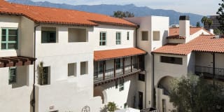 The Andalucia Gallery 9