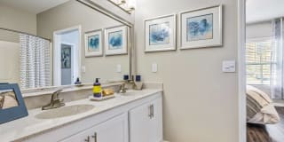 Avant at Steele Creek Gallery 9