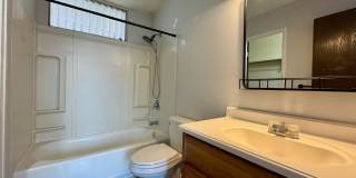 Cathedral Point - 1 bed, 1 bath, 2 Parking. Available Now Gallery 8