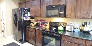 3 Primary Suites 2 Car Garage Townhome in Sandy 3 Primary Suites 2 Car Garage Townhome in Sandy Gallery 9