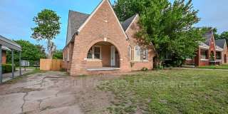 2201 Glen Ellyn Street Gallery 1