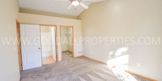 2 Bedroom, 2 1/2 Bath Townhome in Urbandale with attached Garage!!! Gallery 9