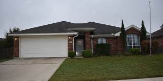 3bd/2ba Pet friendly home with wood burning fireplace and minutes from Ft Hood! Gallery 1