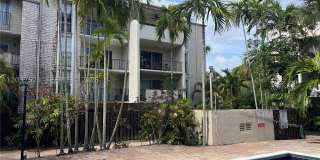6886 N Kendall Dr Gallery 11