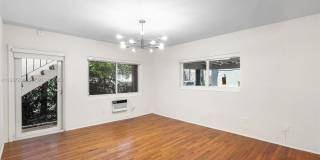 428 Collins Ave Gallery 4