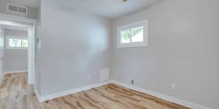 1334 Miller Avenue Gallery 31