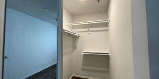 400-420 N. Oakland Ave. Gallery 51
