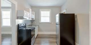 1009 East 33rd Street Gallery 14