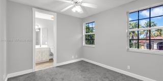 558 NW 118th Ave Gallery 32