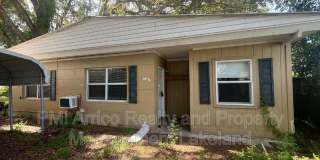 305 1/2 E Tomlin St Gallery 1