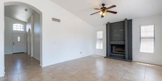 12471 W Holly Street Gallery 20