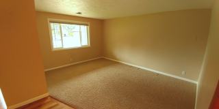 Gorgeous Home with Granite Counters and Custom Built-ins! Gallery 12