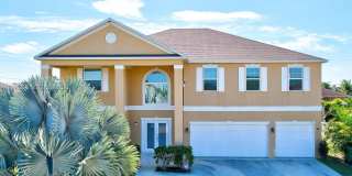 1018 SW Eckard Ave Gallery 1