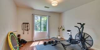 1902 Granville Ave Gallery 34