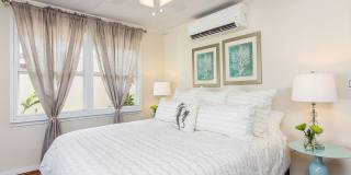 2bd/2ba Home w/Private Pool, Upscale decor, & Near Kahala Beach. Kahala Cottage Gallery 11