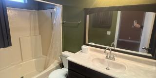 Charming home located near Russell and Mountain Vista. Gallery 15