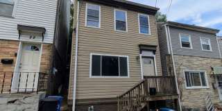 Large 3 Bedroom on a quiet street with Off Street Parking Gallery 1