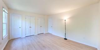 8508 SILVERDALE Road Gallery 34