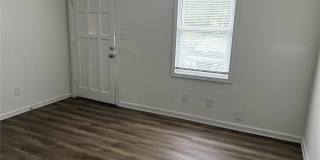 1009 Plymouth Street Gallery 4